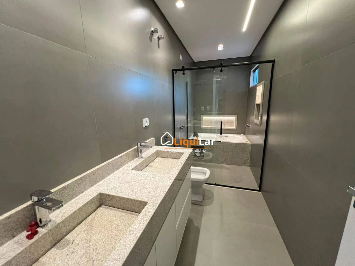 Imagem Sobrado Novo no Carandá Bosque com 3 Suítes, Piscina com Hidromassagem e Espaço Gourmet