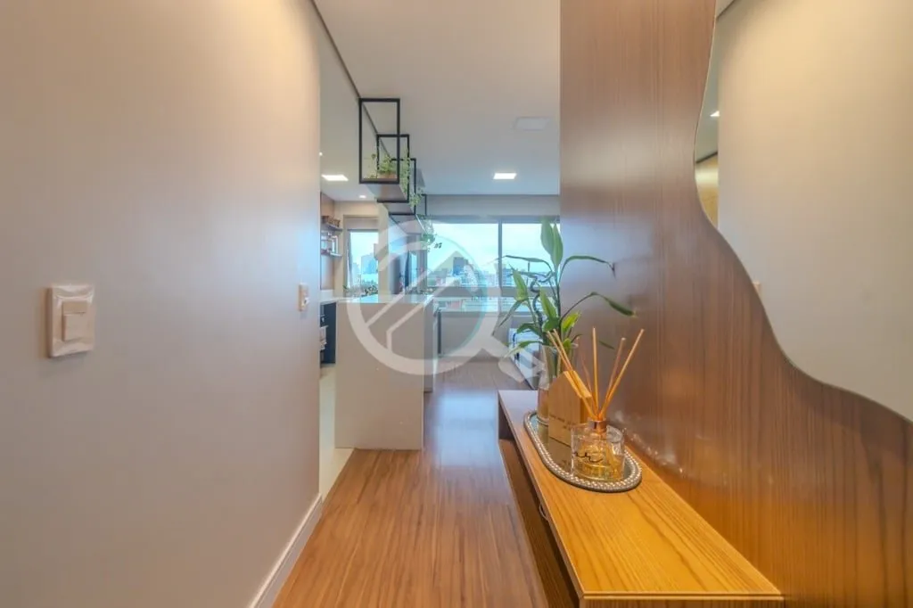 Imagem Lindo apartamento de dois Dormitórios, todo decorado por arquiteta renomada. O banheiro da Suíte f...