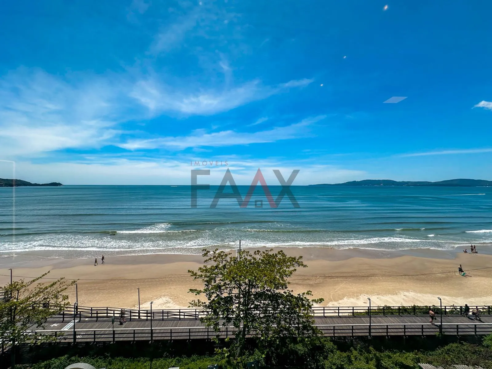 Imagem Apartamento no Château de Florence em Itapema SC com vista para o mar