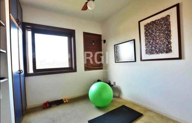 Imagem Casa para Venda - 276m², 3 dormitórios, sendo 1 suites, 5 vagas - Medianeira