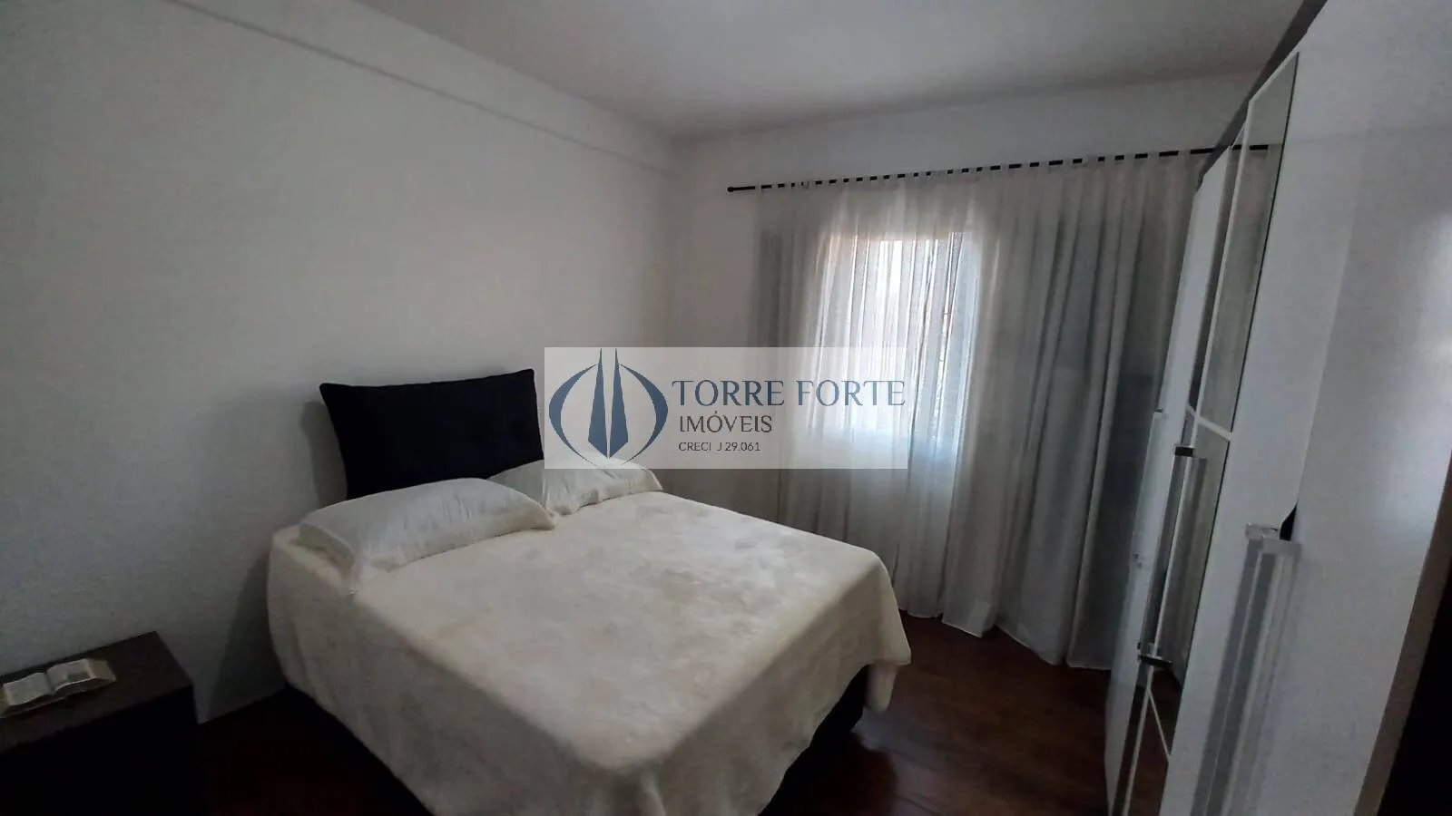 Imagem 2 casas com 3 dormitórios 4 banheiros + 1 salão na Vila Mafra
