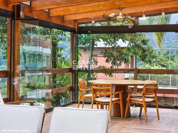 Imagem Casa de luxo à venda no Jardim Botânico, Rio de Janeiro - 5 quartos, 5 suítes, 8 banheiros, 2 vagas de garagem, 300,00 m².