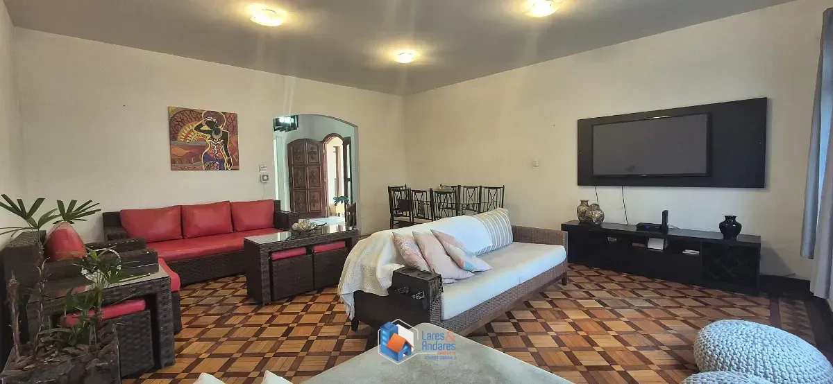 Imagem Casa para venda em Aclimação com 4 quartos, sendo 1 suíte, 215m²