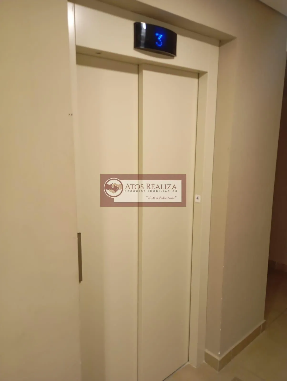 Imagem Alugo Oportunidade no Jd Cidália. Apartamento de 1 Dormitório com Planejados, cozinha planejada, box, lustres, Área Gourmet com 2 Churrasqueiras, Academia, Brinquedoteca. Locação R$: 1.350 e 275 Condomínio.