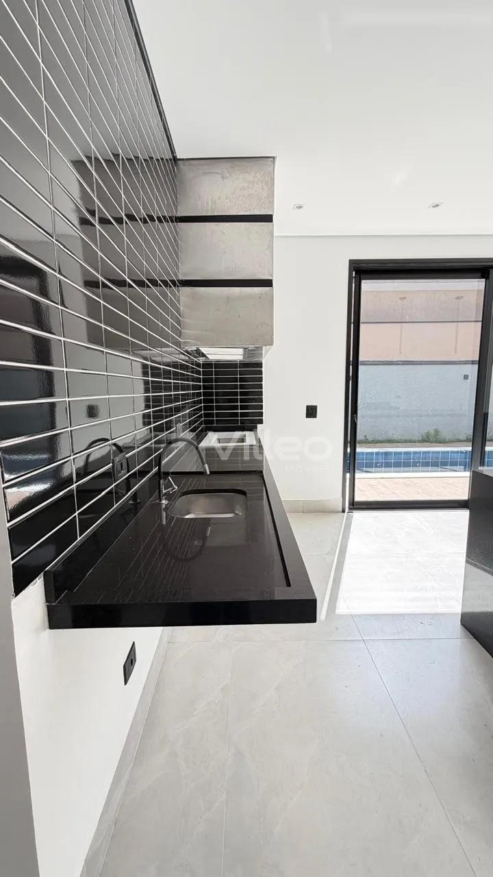 Imagem Apresentamos esta incrível residência de alto padrão, planejada para oferecer conforto, elegânci...