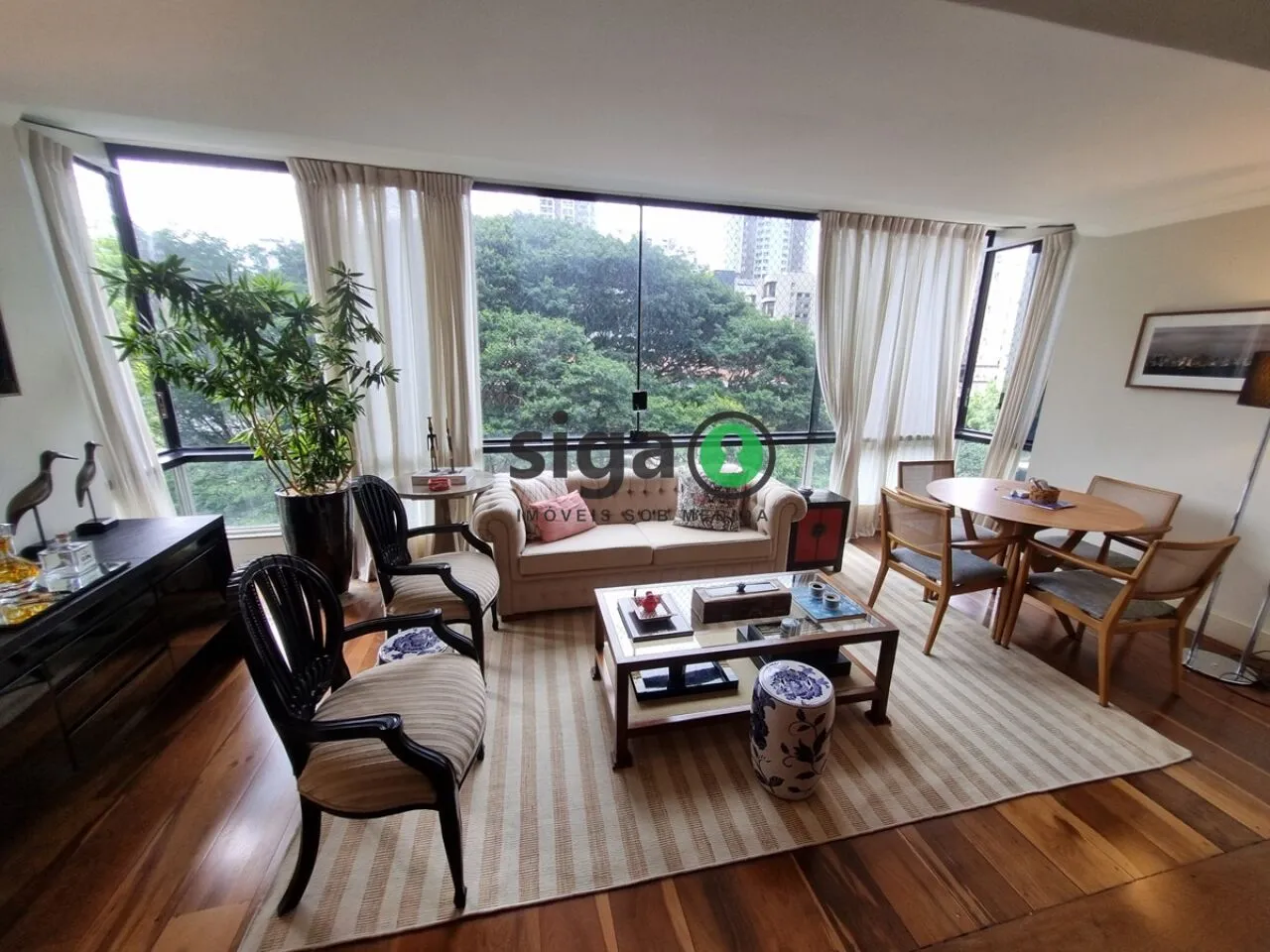 Foto do imóvel Apartamento a Venda Moema Pássaros com 4 quartos