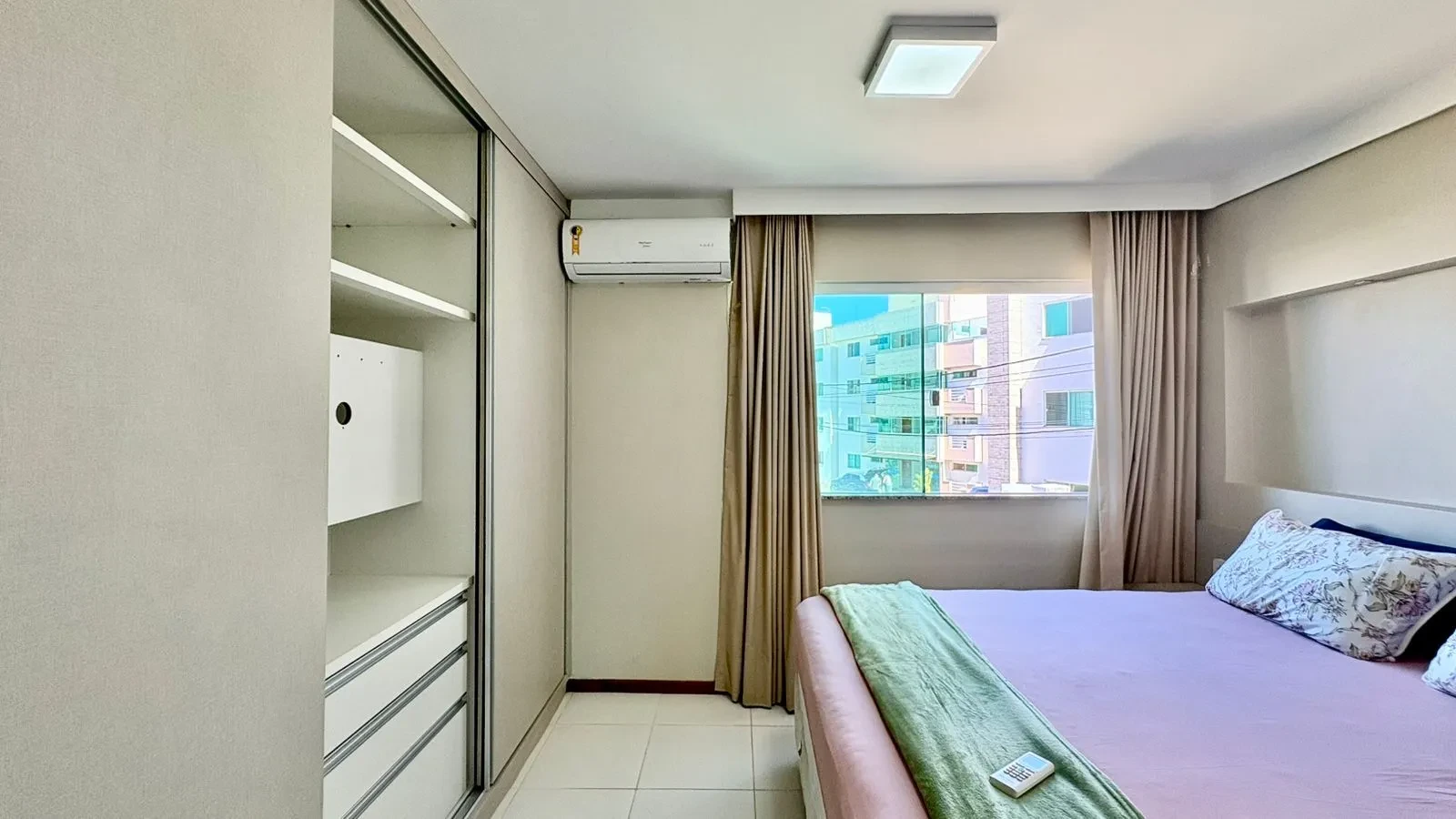 Imagem Apartamento com 2 Quartos à Venda, 61 m² em Olivença - Ilhéus