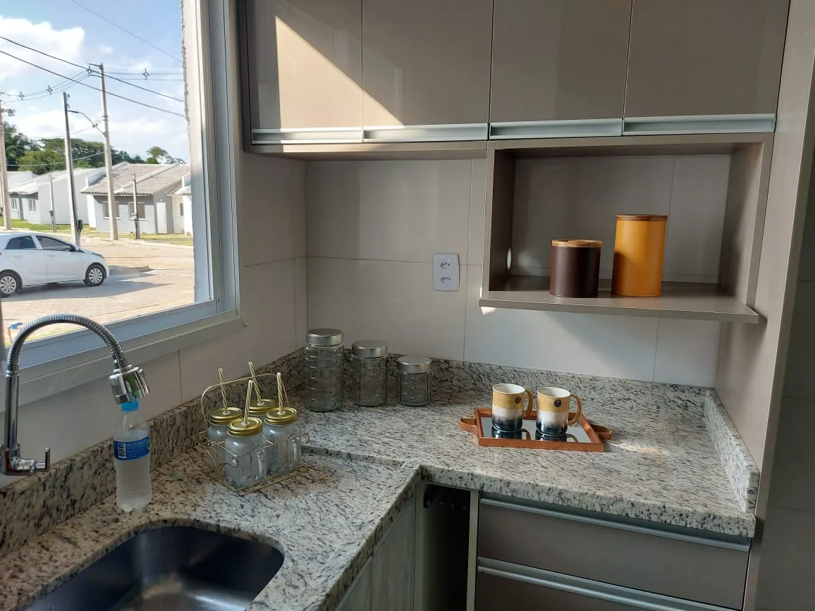 Imagem Casa de porteira fechada, nunca habitada, pronta para você entrar e morar!