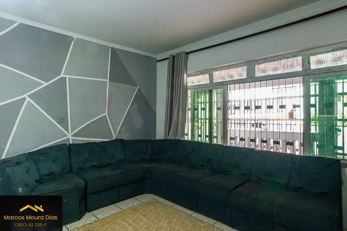 Imagem Casa no Jardim Esmeralda, 3 vagas de garagem, 4 quartos e Churrasqueira- região Rio Pequeno