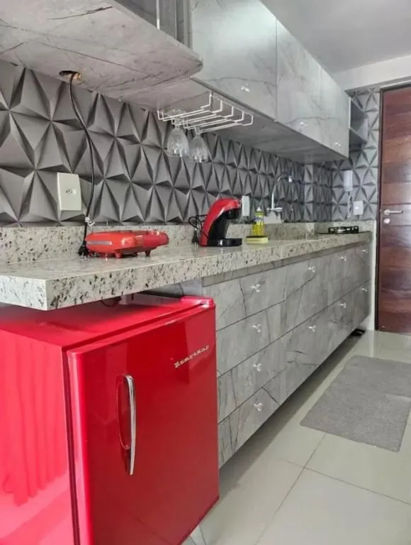 Imagem Flat mobiliado em Intermares, a 1 minuto da praia, com rooftop, piscina e excelente potencial para moradia ou investimento.