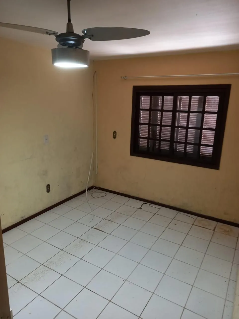 Imagem Ampla Casa residencial com 4 quartos, 3 banheiros e 1 suíte garagem