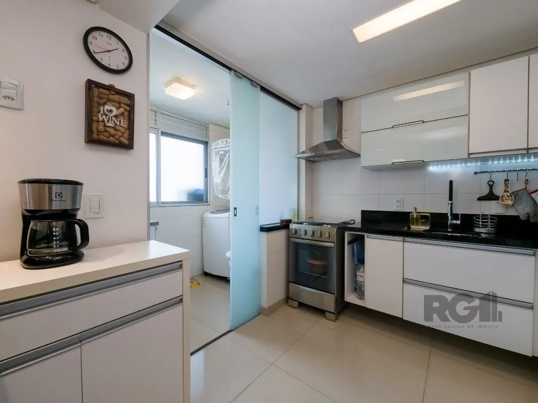Imagem Apartamento com 3 quartos, suite, 3 vagas, condomínio com infra - Bairro Tristeza
