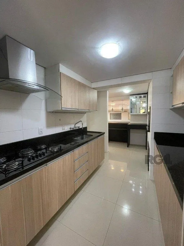 Imagem Excelente apartamento com 3 dormitórios, 2 vagas de garagem próximo ao Iguatemi