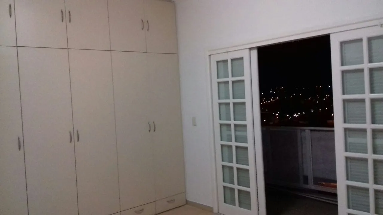 Imagem Casa à venda 3 Quartos, 1 Suite, 4 Vagas, 310M², Portal das Colinas, Guaratinguetá - SP