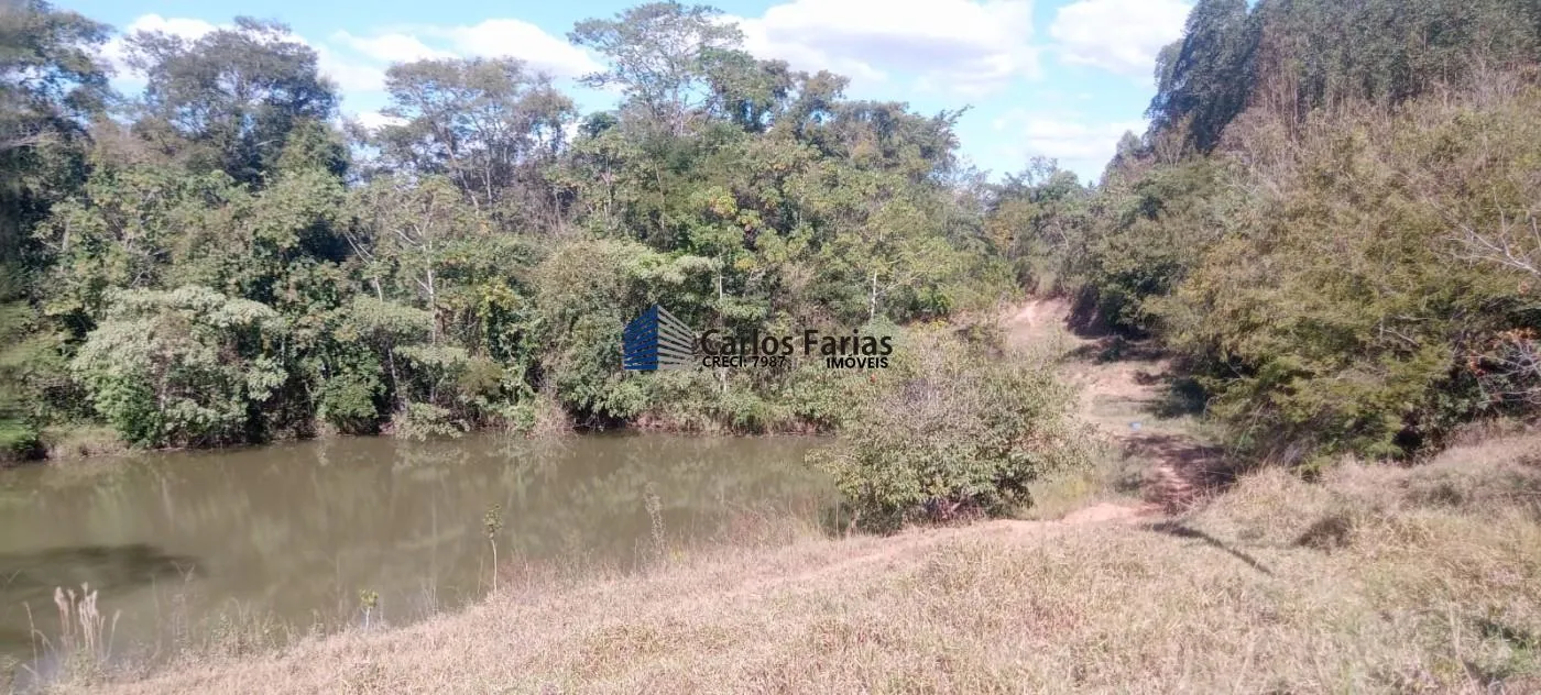 Imagem Chácara para Venda em Cidade Ocidental, Área Rural de Cidade Ocidental, 3 dormitórios, 1 banheiro, 2 vagas
