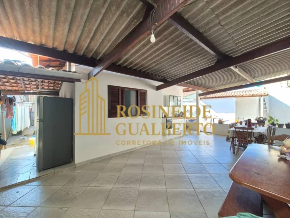Imagem Belíssima Casa 2 dormitórios e Edícula a Apenas 500m da Praia de Massaguaçu