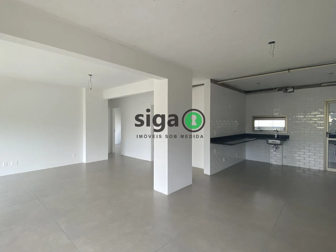 Imagem Apartamento pronto para mudar com Piso a Poucos Passos do Parque Ibirapuera | 3 Suítes e 3 Vagas
