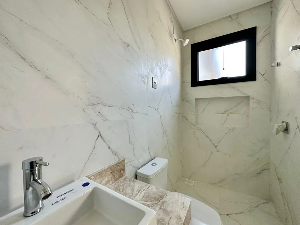 Imagem Casa em Condominio 3 Dormitórios - Bairro --