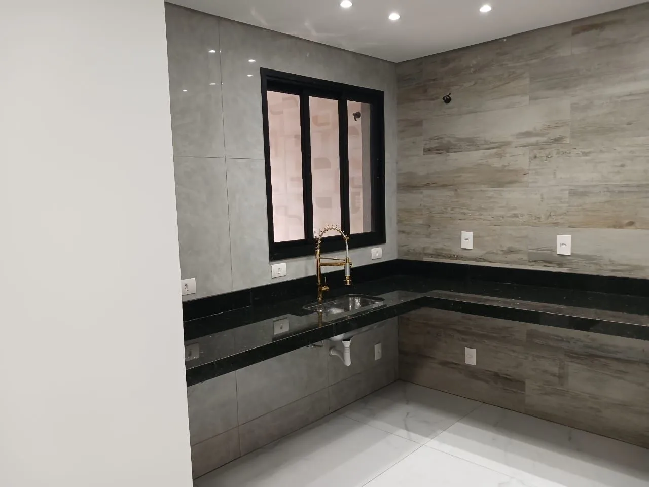 Imagem Casa à venda 3 Quartos, 1 Suite, 2 Vagas, 253M², Guedes, Tremembé - SP | Perolas do Vale