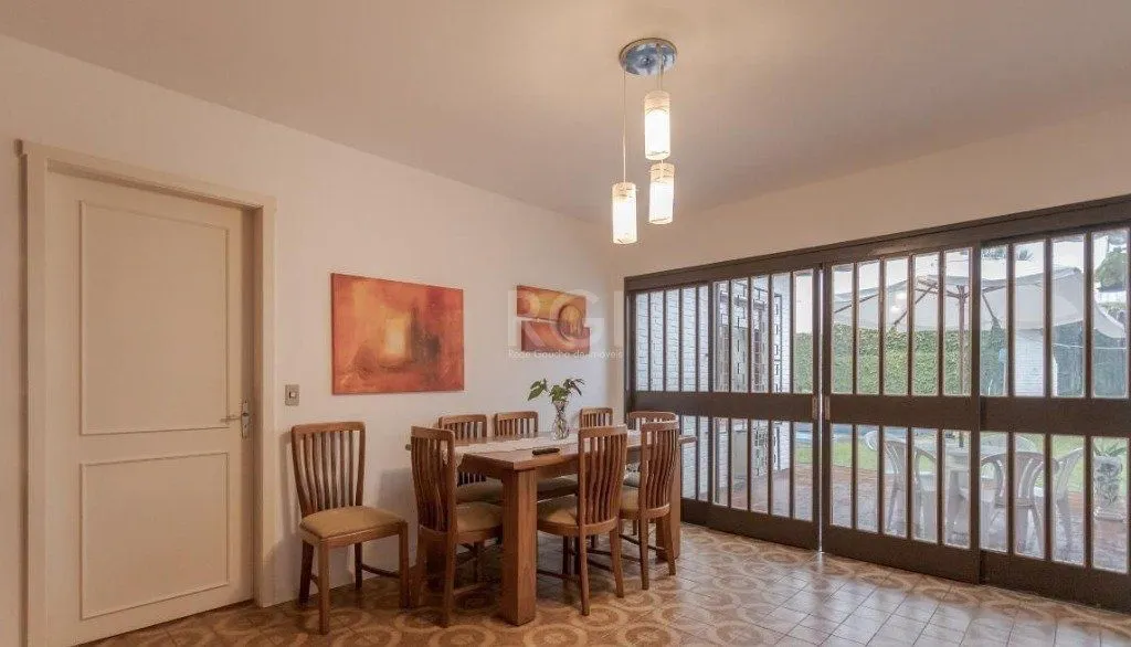 Imagem Casa para Venda - 327m², 4 dormitórios, sendo 1 suites, 3 vagas - Chácara das Pedras