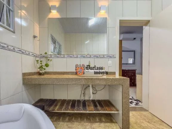 Imagem Chácara com 5 dormitórios à venda, 2000 m² por R$ 1.100.000,00 - Nova Suiça II - Valinhos/SP