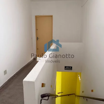 Imagem Sala Comercial com 104 m2 no Centro de Cotia