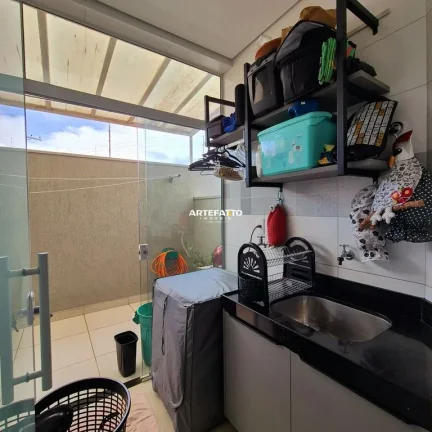 Imagem Apartamento com 3 dormitórios no bairro Três Colinas