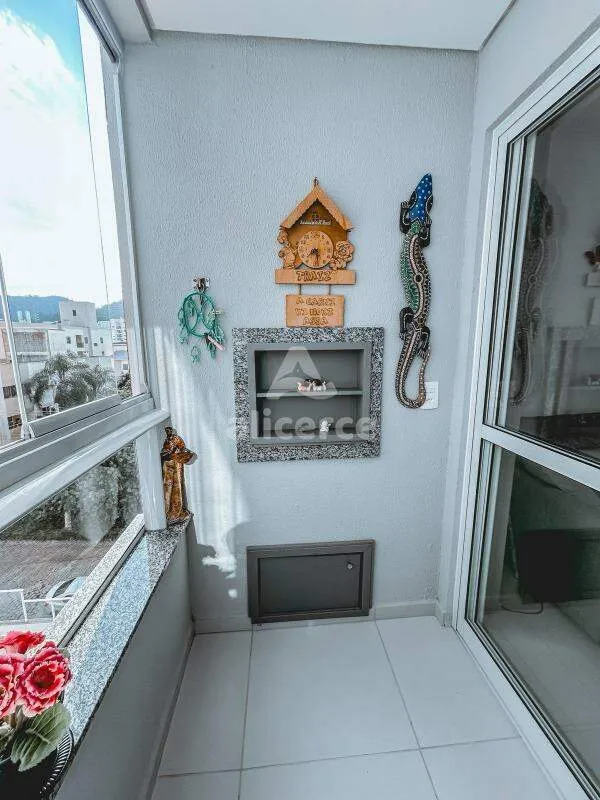 Imagem Apartamento à venda com 2 quartos , 71m² em Areias São José