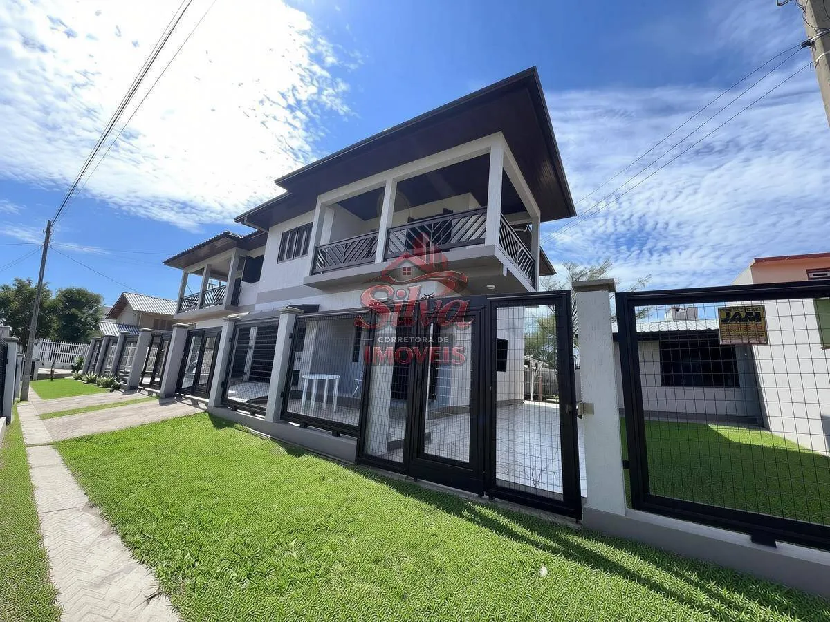 Imagem C607 | Casa com quiosque à venda a 100m do mar no Mariluz