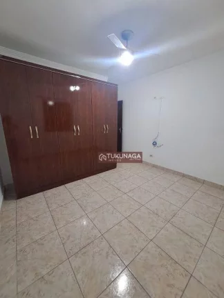 Imagem Sobrado com 3 dormitórios para alugar, 165 m² por R$ 5.385,00/mês - Vila Galvão - Guarulhos/SP
