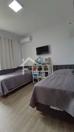 Imagem APARTAMENTO SEMIMOBILIADO COM 1 SUÍTE + 2 QUARTOS NO FÁTIMA