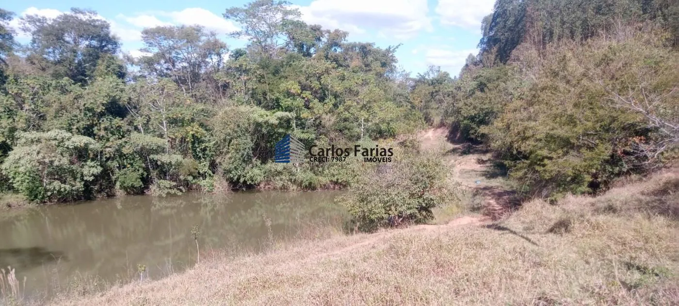 Imagem Chácara para Venda em Cidade Ocidental, Área Rural de Cidade Ocidental, 3 dormitórios, 1 banheiro, 2 vagas