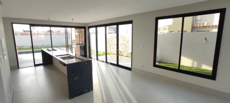 Imagem Casa NOVA no Condomínio ALPHAVILLE SERGIPE em Barra dos Coqueiros, Sergipe/SE - 4 quartos, 1 suíte, 2 salas, 6 banheiros, 2 vagas de garagem, 278,00 m².