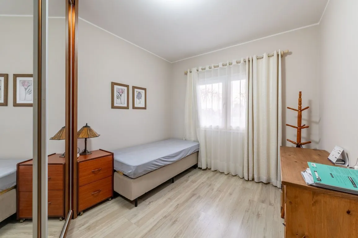 Imagem Apartamento de 4 dormitorios á Venda no Passo da Areia - Porto Alegre
