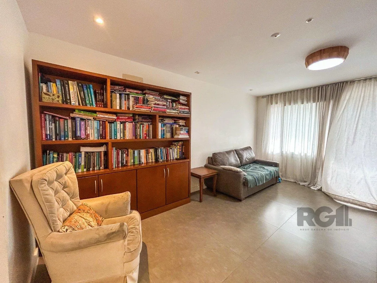 Imagem Casa para Venda,3 dormitórios,sendo 1 suite,2 vagas -Vila Nova, Porto Alegre, RS