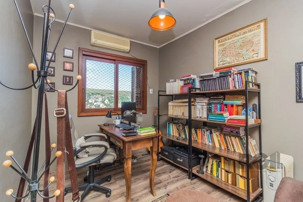 Imagem Casa em Condomínio 199m² - 3 dormitórios, 2 vagas no bairro Nonoai