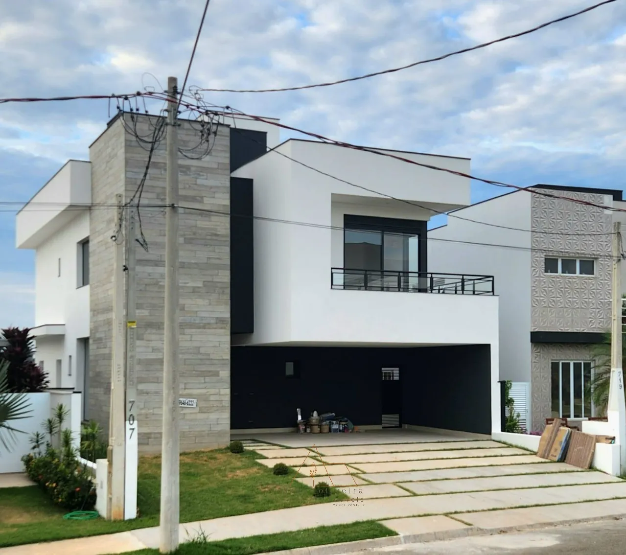 Imagem Imóvel de Luxo à Venda em Salto-SP: Casa com 3 Suítes, 4 Vagas e 265,50m² no Residencial Central Parque