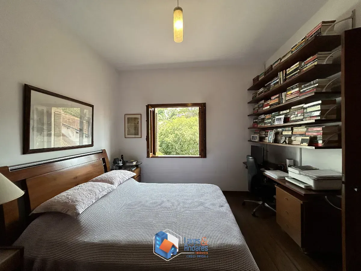 Imagem Casa de vila para venda em Jardim Hípico com 3 quartos, sendo 1 suíte, 228m²