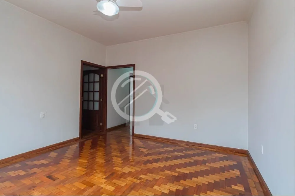 Imagem Amplo apartamento à venda em localização privilegiada, no bairro Rio Branco, - em Porto Alegre. D...