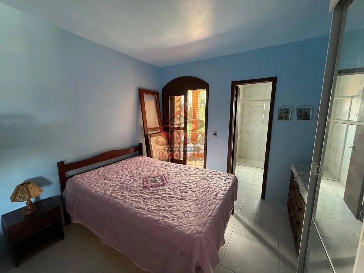 Imagem C1215| Casa 3 suítes a 100m do mar