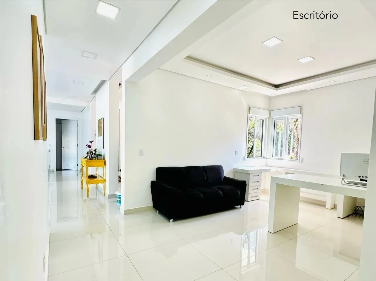 Imagem Casa Sobrado de 650m², Localizada no Condomínio Bosques do Junqueira em Tatuí/SP!