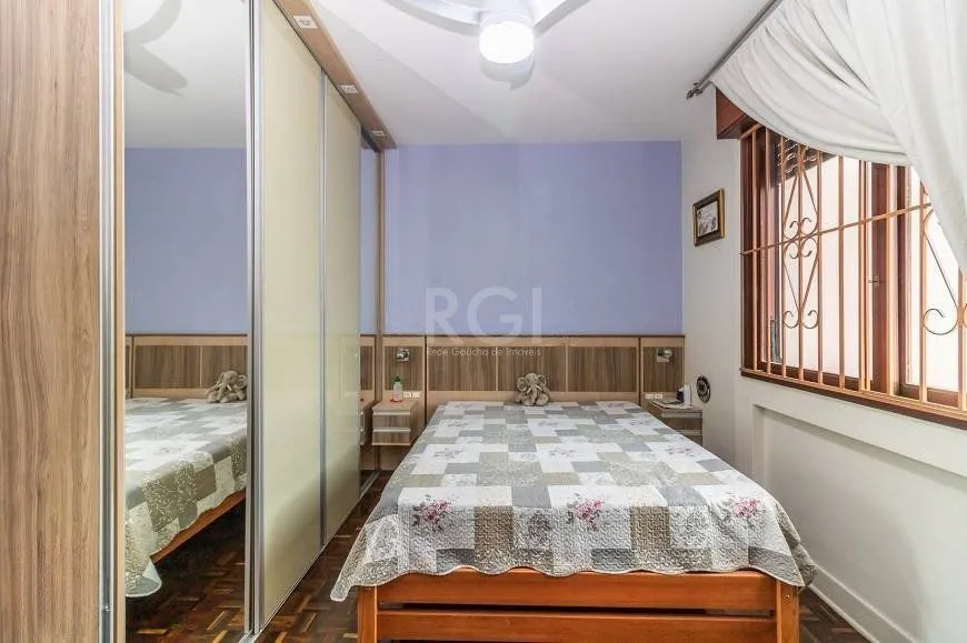 Imagem Apartamento 100m² no bairro Farroupilha - semi mobiliado, 3 dormitórios, 1 suíte e 1 vaga