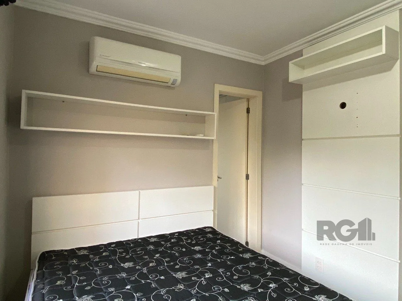 Imagem APARTAMENTO MOBILIADO DE 2 DORMITÓRIOS - CENTRO HISTÓRICO