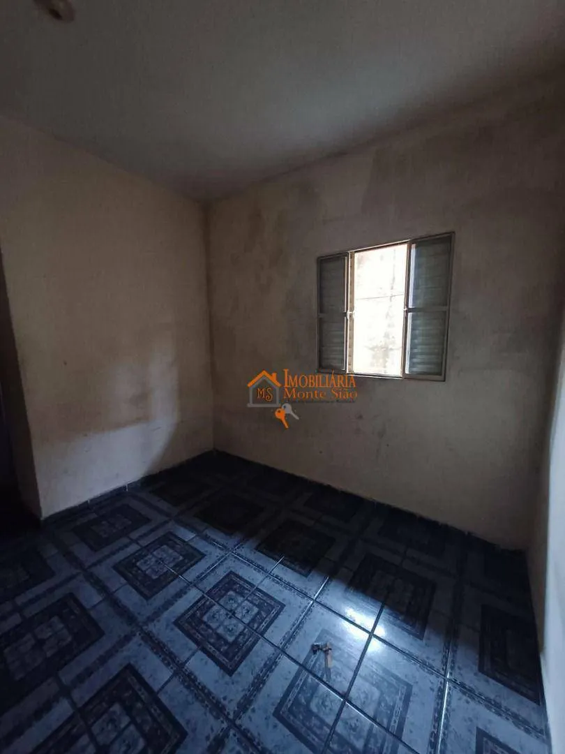 Imagem Casa com 6 dormitórios à venda, 150 m² por R$ 285.000,00 - Cidade Soberana - Guarulhos/SP