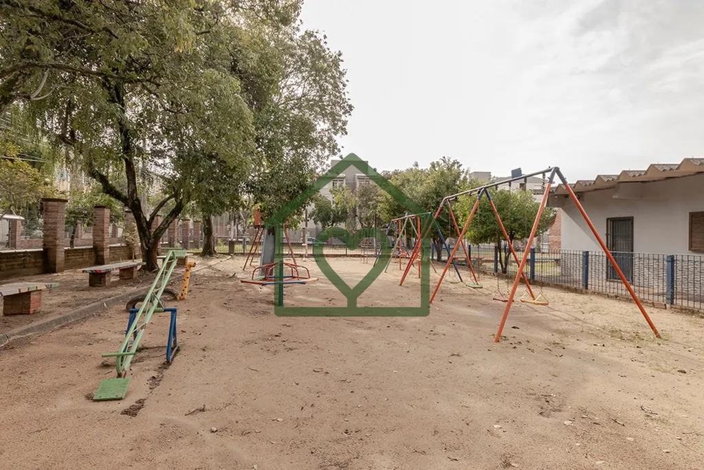 Imagem Bem-vindo ao seu novo lar no coração de Cavalhada, Porto Alegre! Este encantador apartamento de 46...