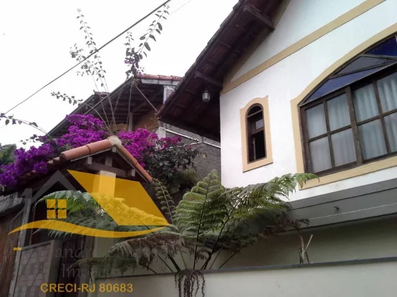 Imagem Vendo Casa na Chácara com 2 Quartos