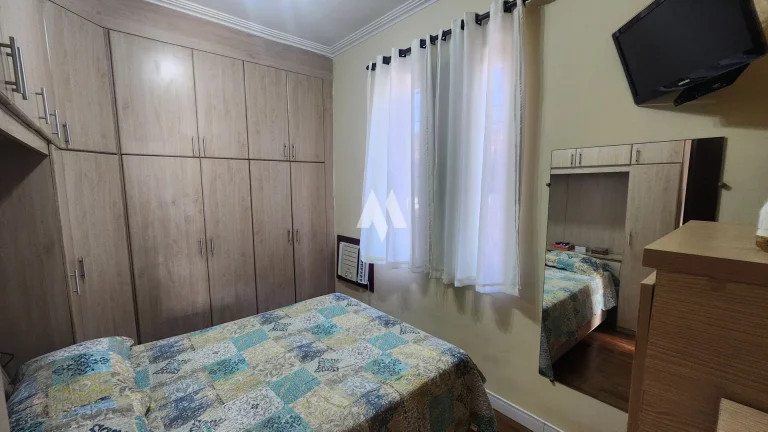 Imagem Oásis Urbano no Embaré: Sobrado Exclusivo com Piscina e Conforto Absoluto, 3 dormitórios, 1 suíte