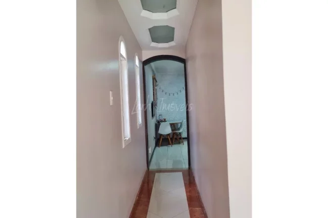 Imagem Casa Linear Reformada e mobiliada 2 Quartos à Venda - 109m²