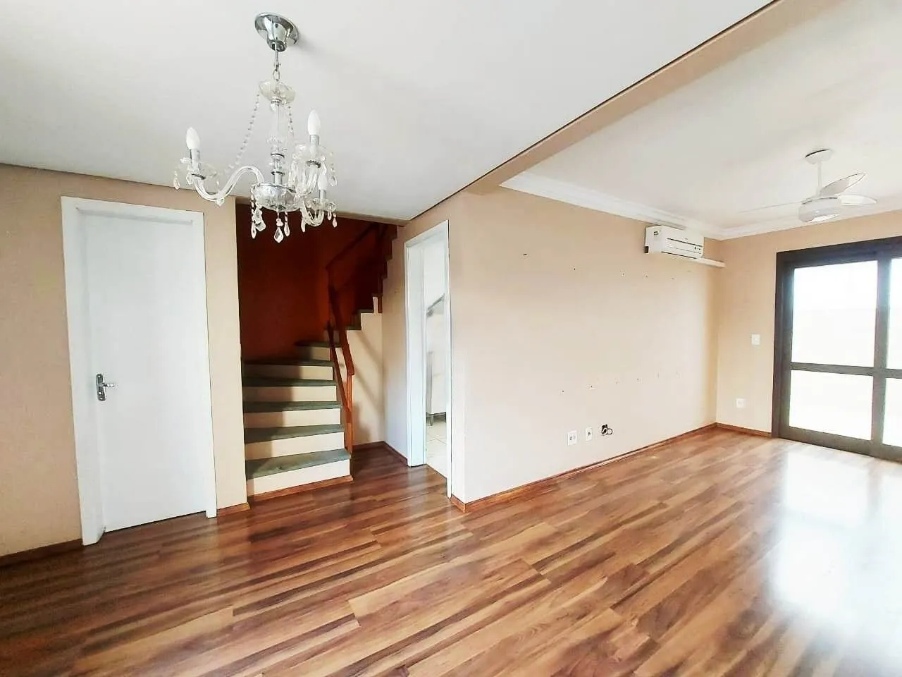 Imagem Casa em condomínio, 2 quartos, 1 vaga, bairro, 104m² Camaquã Porto Alegre