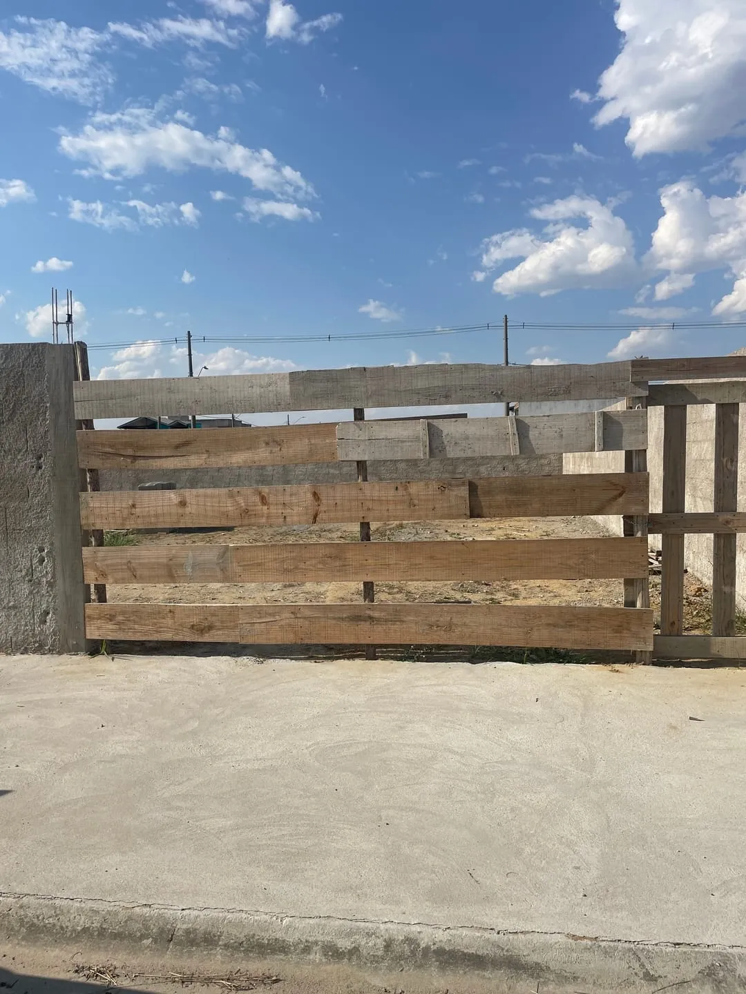 Imagem Terreno à venda 200M², Loteamento Residencial e Comercial Araguaia, Pindamonhangaba - SP